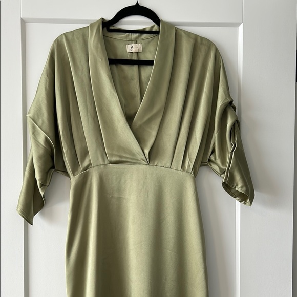 Elegant Olive Green Dress - Picture 5 of 6